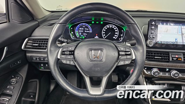 Honda Accord (X) 2.0 Hybrid Touring 2020 — фото 13