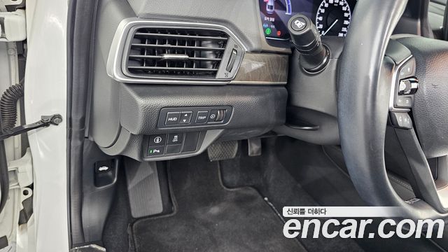 Honda Accord (X) 2.0 Hybrid Touring 2020 — фото 16