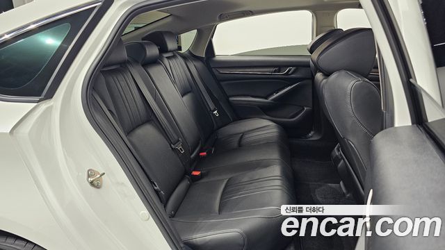 Honda Accord (X) 2.0 Hybrid Touring 2020 — фото 26