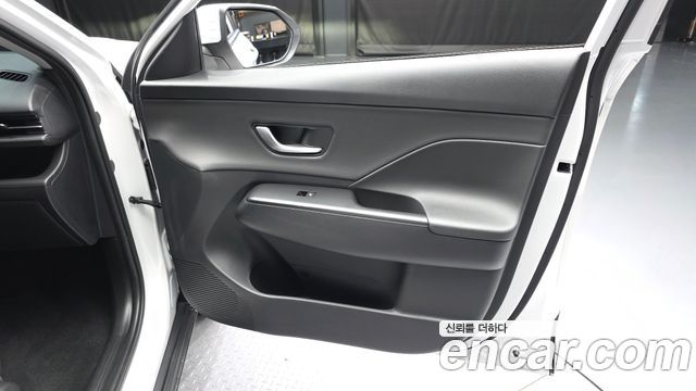 Hyundai Kona (SX2) Gasoline 1.6 Turbo 2WD Premium 2023 — фото 24