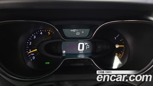 Renault Korea QM3 RE 2016 — фото 8