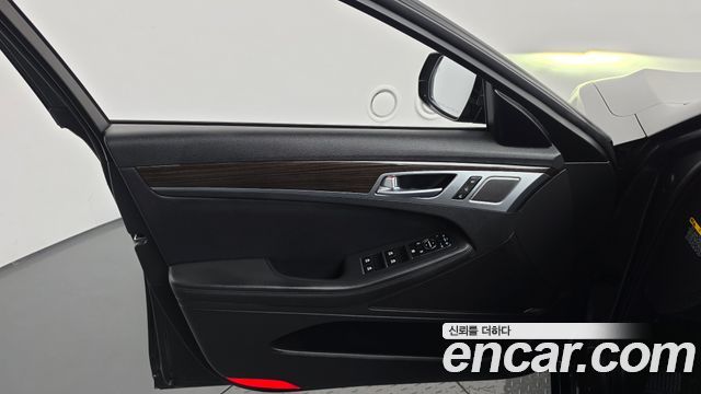 Genesis G80 3.3 GDI AWD Prestige 2019 — фото 24