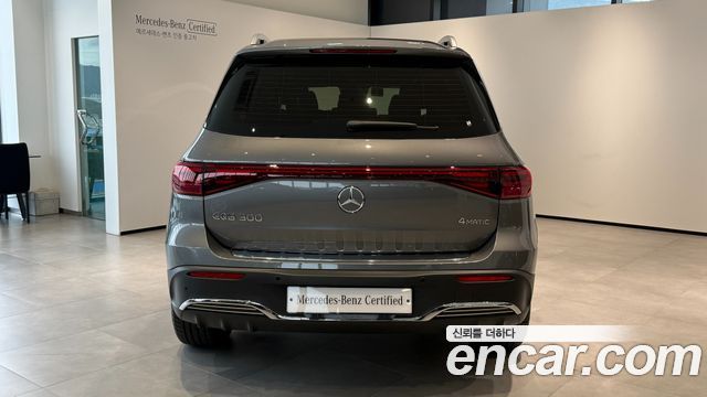 Mercedes-Benz EQB (X243) EQB300 4MATIC AMG Line 2026 — фото 7