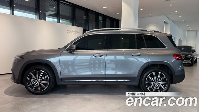 Mercedes-Benz EQB (X243) EQB300 4MATIC AMG Line 2026 — фото 8