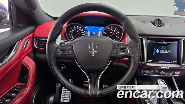Maserati Levante 3.0 AWD GranSport 2019 — фото 14