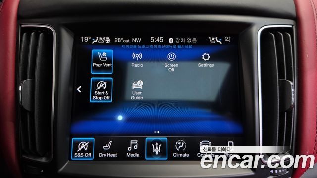 Maserati Levante 3.0 AWD GranSport 2019 — фото 30