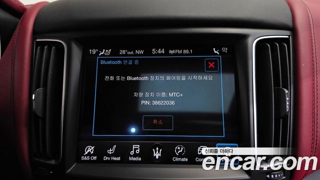 Maserati Levante 3.0 AWD GranSport 2019 — фото 32