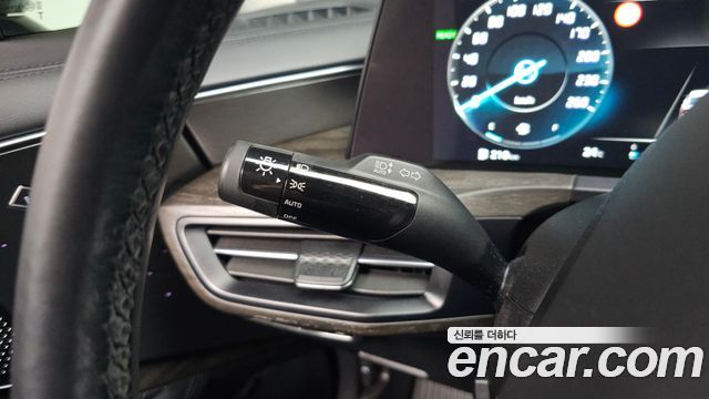 Kia K8 Hybrid Signature 2022 — фото 21