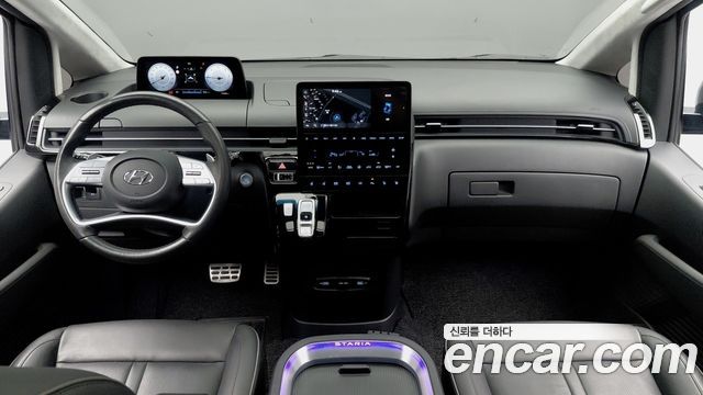 Hyundai Staria Lounge 9-Seater Prestige 2023 — фото 6
