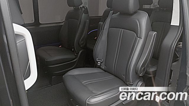 Hyundai Staria Lounge 9-Seater Prestige 2023 — фото 9