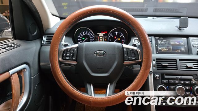 Land Rover Discovery Sport 2.0 TD4 HSE Luxury 2016 — фото 13