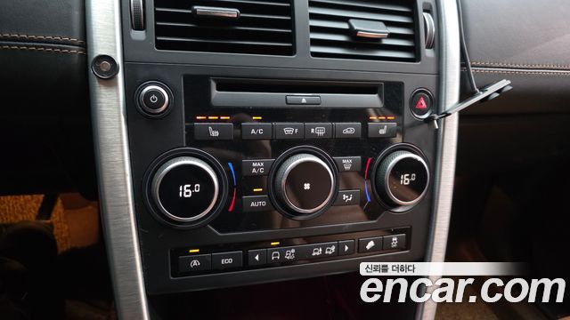 Land Rover Discovery Sport 2.0 TD4 HSE Luxury 2016 — фото 16
