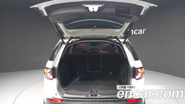 Land Rover Discovery Sport 2.0 TD4 HSE Luxury 2016 — фото 20