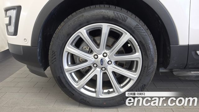 Ford Explorer 3.5 Limited 4WD 5th 2017 — фото 5