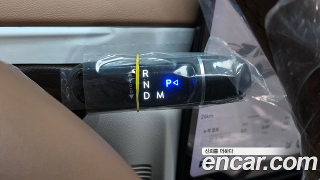 Hyundai Grandeur (GN7) 2.5 Gasoline  2WD Premium 2027 — фото 9
