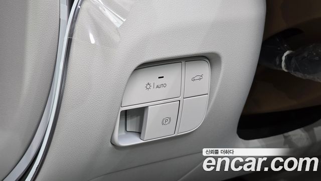 Hyundai Grandeur (GN7) 2.5 Gasoline  2WD Premium 2027 — фото 15