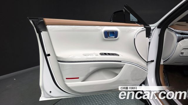 Hyundai Grandeur (GN7) 2.5 Gasoline  2WD Premium 2027 — фото 24