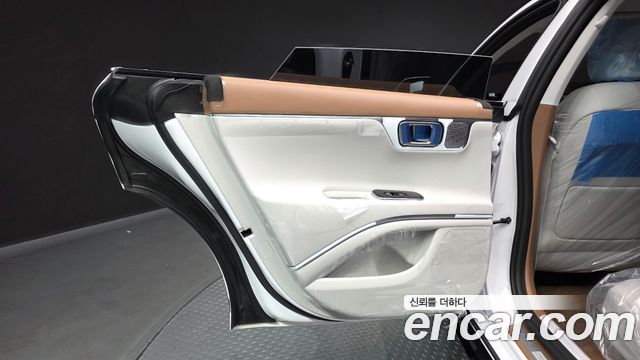 Hyundai Grandeur (GN7) 2.5 Gasoline  2WD Premium 2027 — фото 25