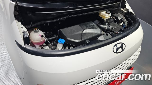 Hyundai Staria Cargo 3-Seater Modern 2023 — фото 6