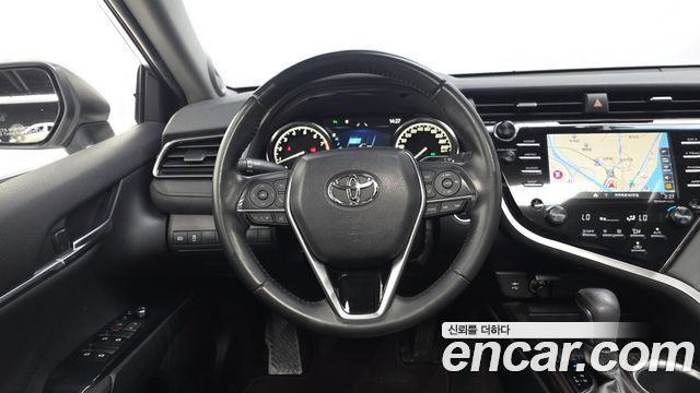Toyota Camry (XV70) 2.5 2019 — фото 16