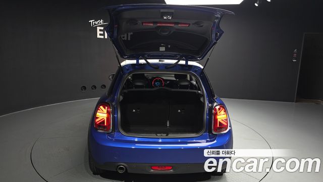 MINI Cooper Standard Third Generation 2019 — фото 24