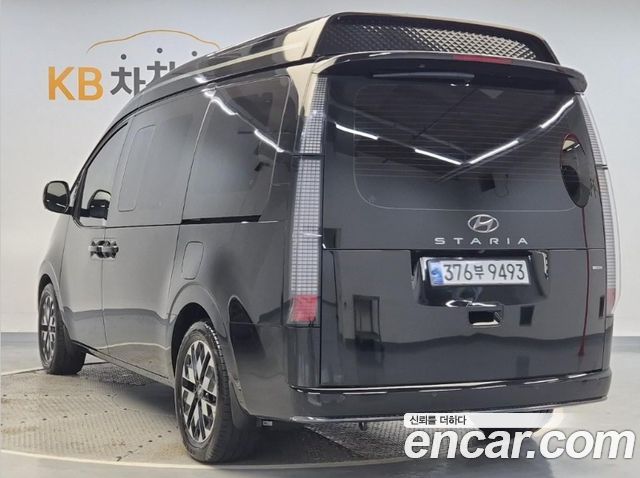 Hyundai Staria 4WD Lounge 9-Seater Limousine 2023 — фото 3