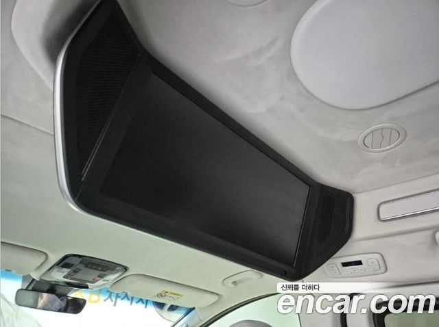 Hyundai Staria 4WD Lounge 9-Seater Limousine 2023 — фото 20