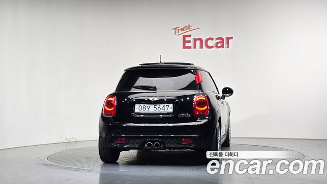 MINI Cooper S Standard Third Generation 2018 — фото 4