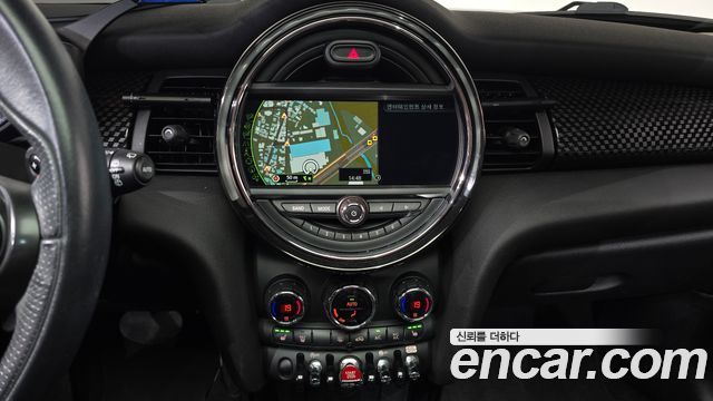 MINI Cooper S Standard Third Generation 2018 — фото 16