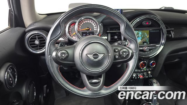 MINI Cooper S Standard Third Generation 2018 — фото 17