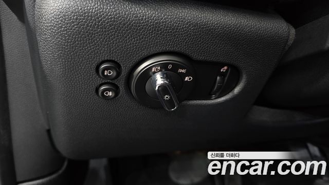 MINI Cooper S Standard Third Generation 2018 — фото 24