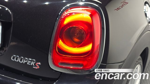 MINI Cooper S Standard Third Generation 2018 — фото 29