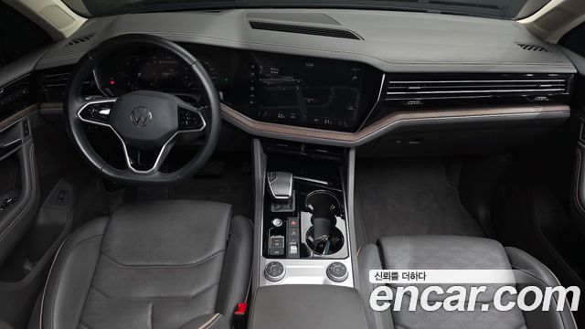 Volkswagen Touareg (III) 3.0 TDI Prestige 2023 — фото 7