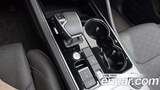 Volkswagen Touareg (III) 3.0 TDI Prestige 2023 — фото 9