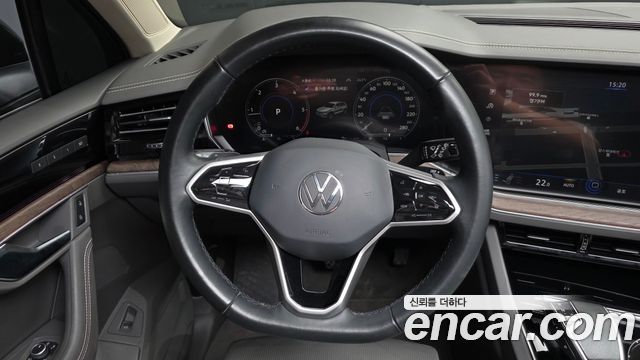 Volkswagen Touareg (III) 3.0 TDI Prestige 2023 — фото 13