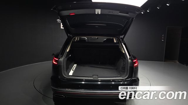 Volkswagen Touareg (III) 3.0 TDI Prestige 2023 — фото 20