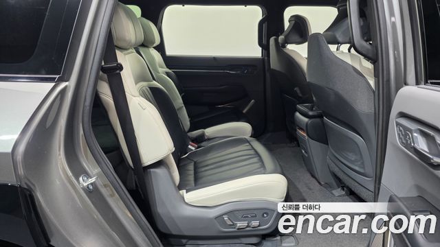 Kia EV9 Long Range 4WD GT Line 2024 — фото 16