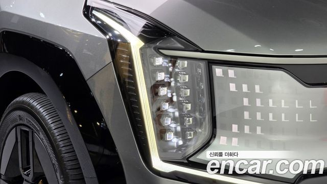 Kia EV9 Long Range 4WD GT Line 2024 — фото 28