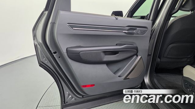 Kia EV9 Long Range 4WD GT Line 2024 — фото 31