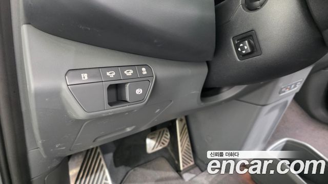 Kia EV9 Long Range 4WD GT Line 2024 — фото 35