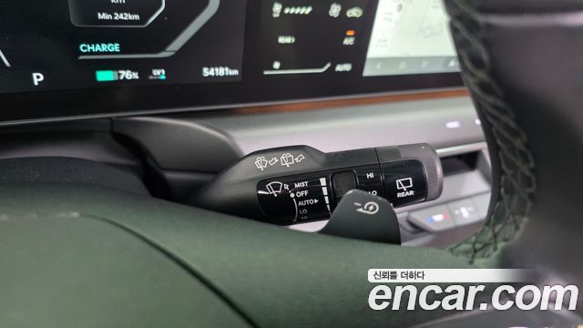 Kia EV9 Long Range 4WD GT Line 2024 — фото 36