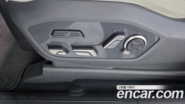 Kia EV9 Long Range 4WD GT Line 2024 — фото 37