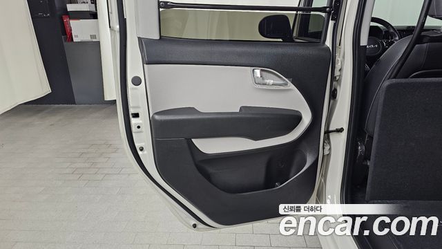 Kia Ray EV Van 2-Seater AIr 2024 — фото 25