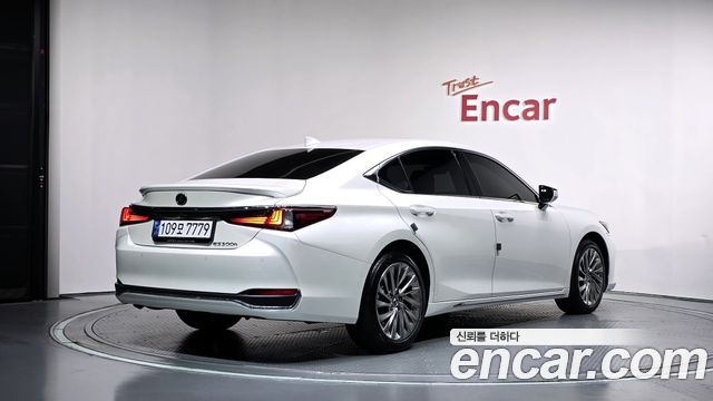 Lexus ES300h (VII) Luxury Plus 2026 — фото 2