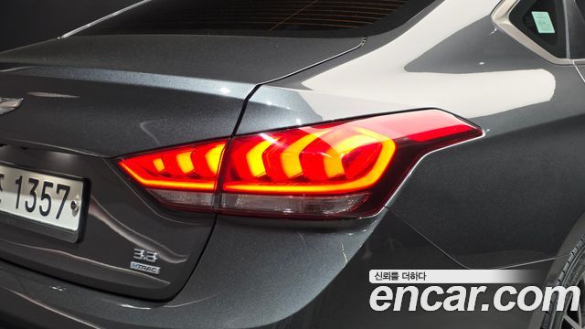 Genesis G80 3.3 GDI AWD Premium Luxury 2019 — фото 23