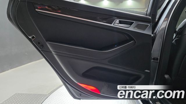 Genesis G80 3.3 GDI AWD Premium Luxury 2019 — фото 25