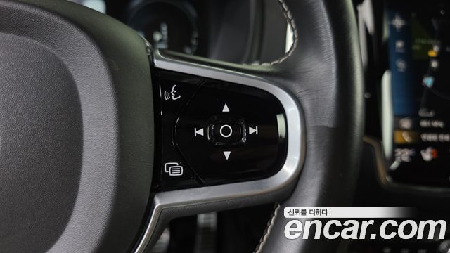 Volvo XC90 (II) T8 R-Design Hybrid 2021 — фото 37