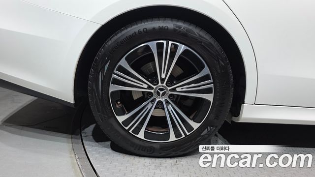 Mercedes-Benz E-Class (W214) E200 Avantgarde 2025 — фото 5