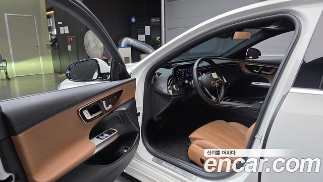 Mercedes-Benz E-Class (W214) E200 Avantgarde 2025 — фото 10