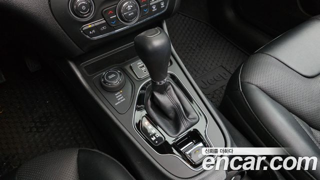 Jeep Cherokee (KL) 2.4 Limited AWD 2022 — фото 9